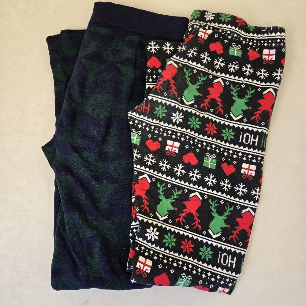 No Boundaries Gray and Black Holiday Pattern Leggings bundle